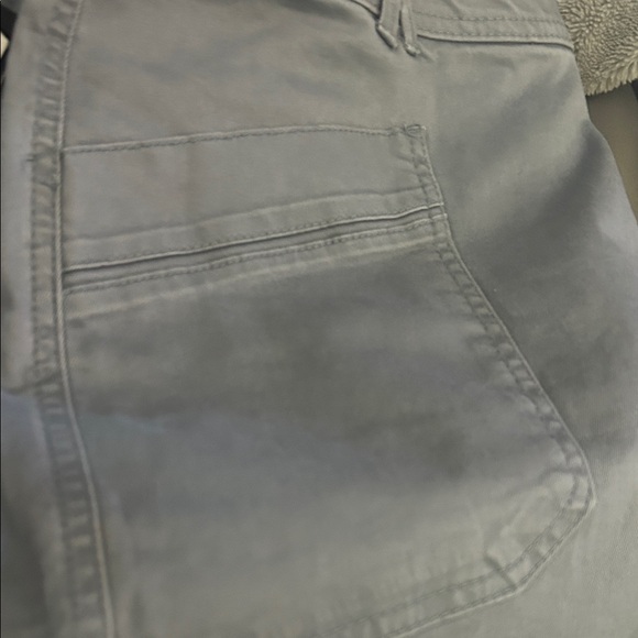 Democracy Light Gray Crop Pants - Picture 4 of 4